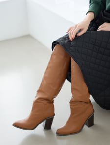 ヒールロングブーツ