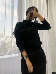 アシンメトリーパールフリルニット