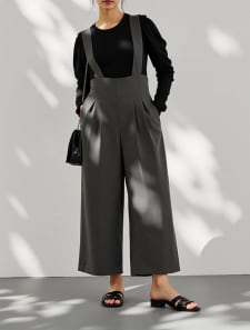 タックデザインサロペット