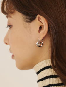 ループハートピアス