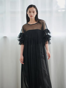 チュールフリルスリーブワンピース