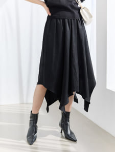 イレギュラーヘムフレアスカート
