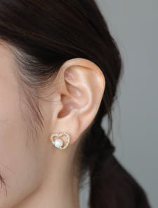 パールハートピアス