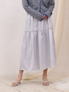 箔プリントフレアスカート