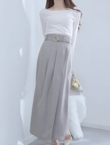 【MARIAセレクト】 ゴールドバックルベルト付きIラインスカート