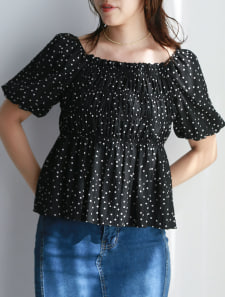 シャーリングパフブラウス