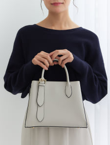 ワンサイドベルトハンドルハンドバッグ