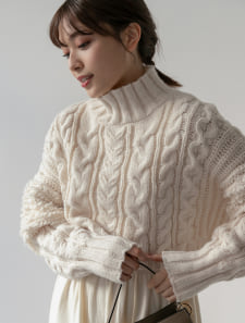 アームデザインクロップドニット