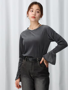 フレアスリーブベロアトップス