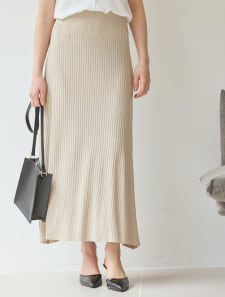 リブニットフレアスカート