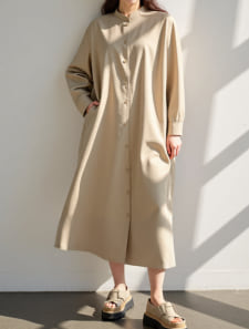 ノーカラーシャツロングワンピース