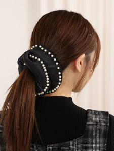 プリーツ加工ビッグシュシュ（パールパイピング）