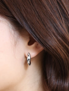 ボールドメタルイヤリング