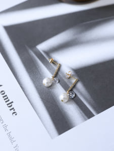 【サージカルステンレス】ストーンバーパールコンビピアス