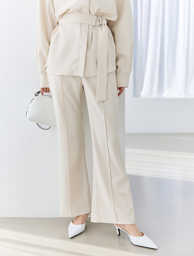 センターラインフレアパンツ