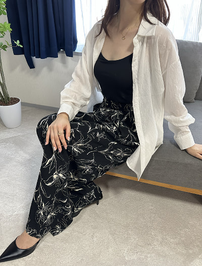 総柄フラワーリラックスパンツ