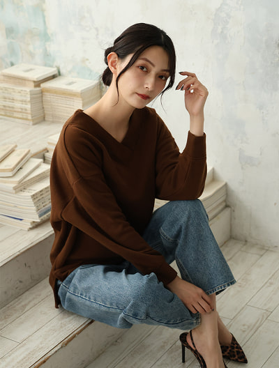 裏起毛Vネックカットソー