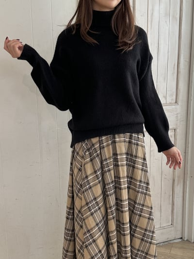 ハイネックゆったりニット