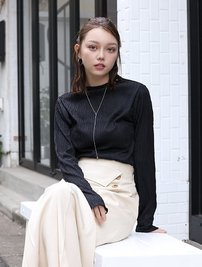 ウェーブジャガードボトルネックロンT