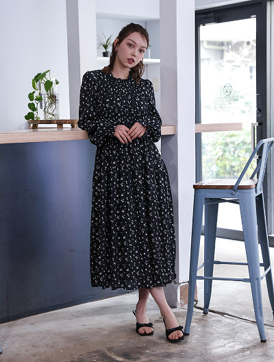 シャーリングトップワンピース