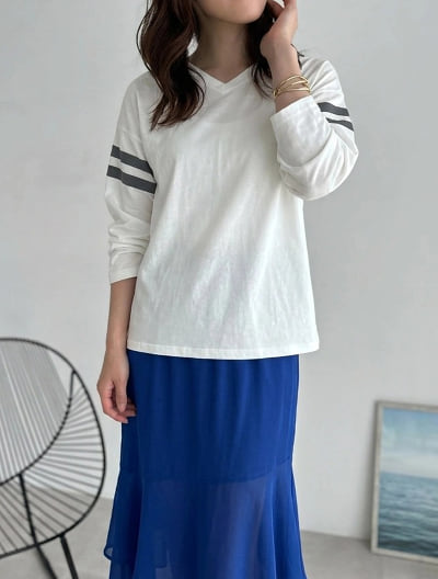 ラインデザインTシャツ