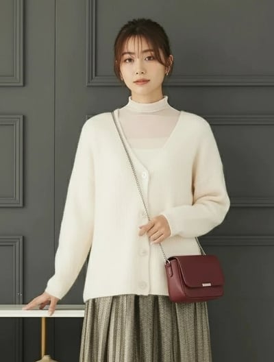 Vネックニットカーディガン