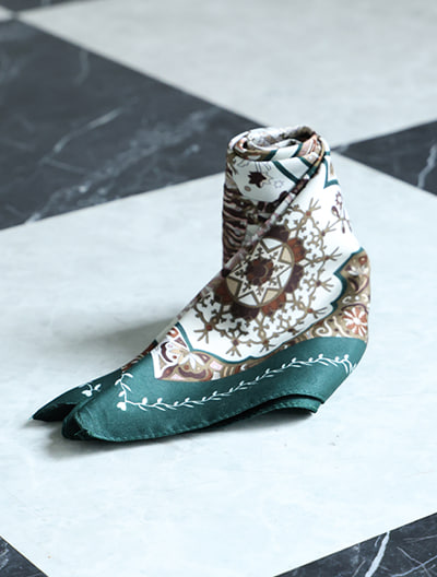 大判クラシックグリーントリムスカーフ