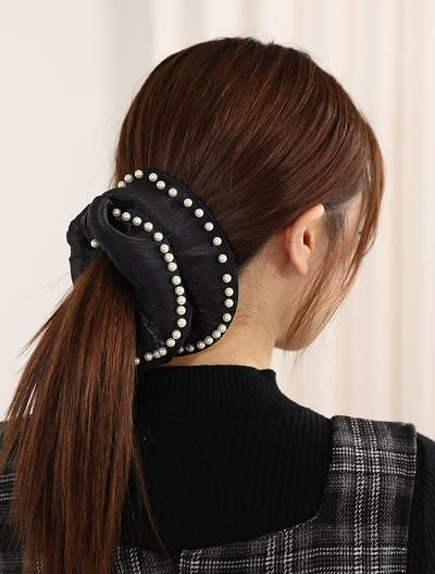 プリーツ加工ビッグシュシュ（パールパイピング）