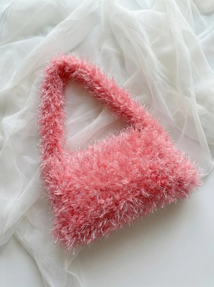 カラーシャギーハンドバッグ