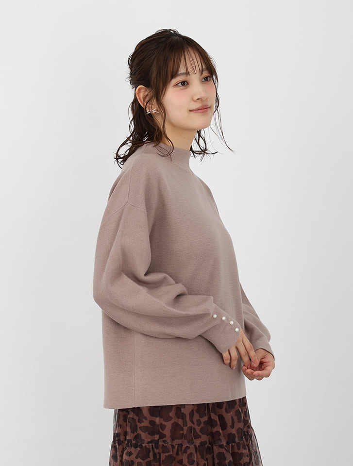 【ウォッシャブル】【M・Lサイズあり】袖口パールボタン付ニット