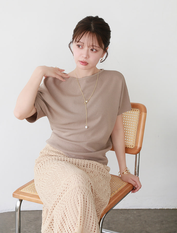 アシンメトリーデザインニット