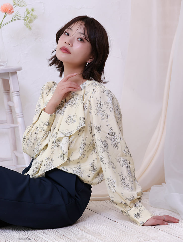 【cho____07セレクト】 フラワープリントパールフリルブラウス