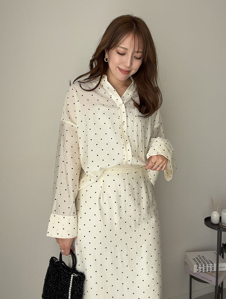 【miyopuセレクト】 ドット柄スキッパーシャツ