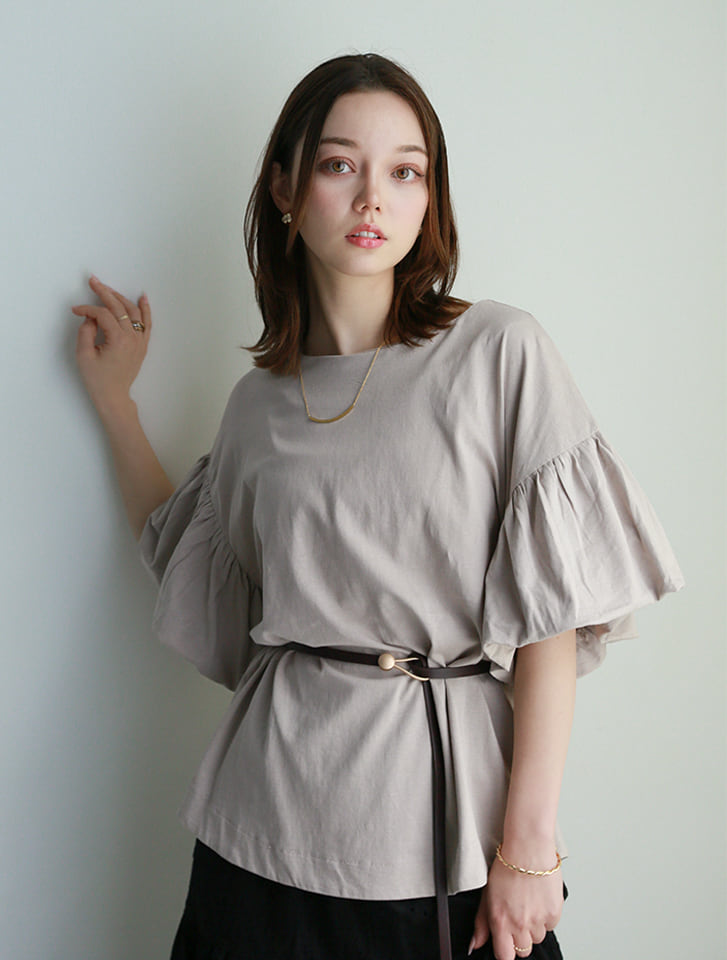フリルスリーブTシャツ