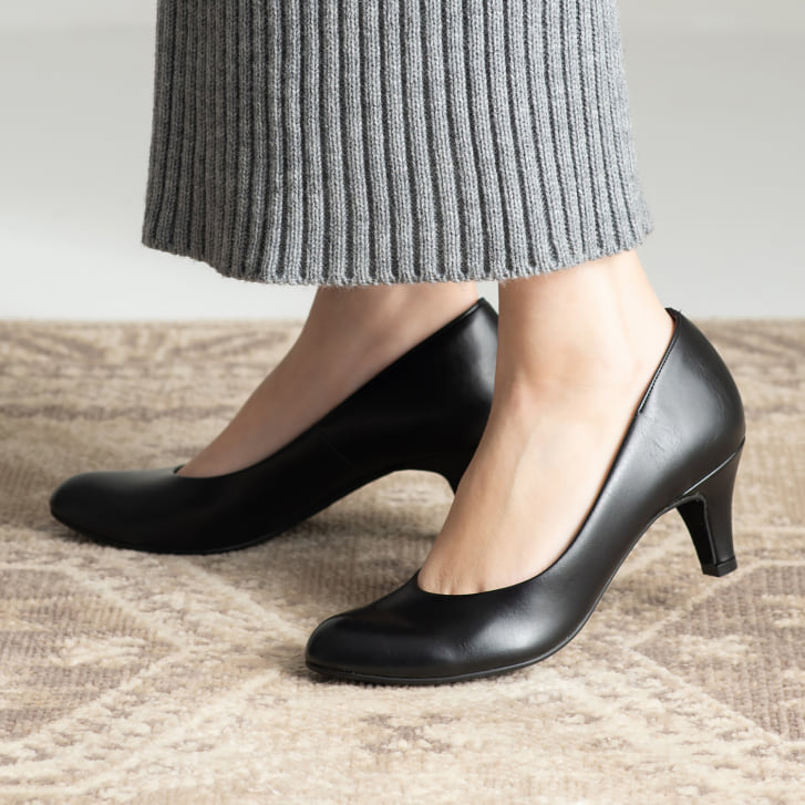 ラウンドトゥプレーン<ふわさら>痛くないパンプス