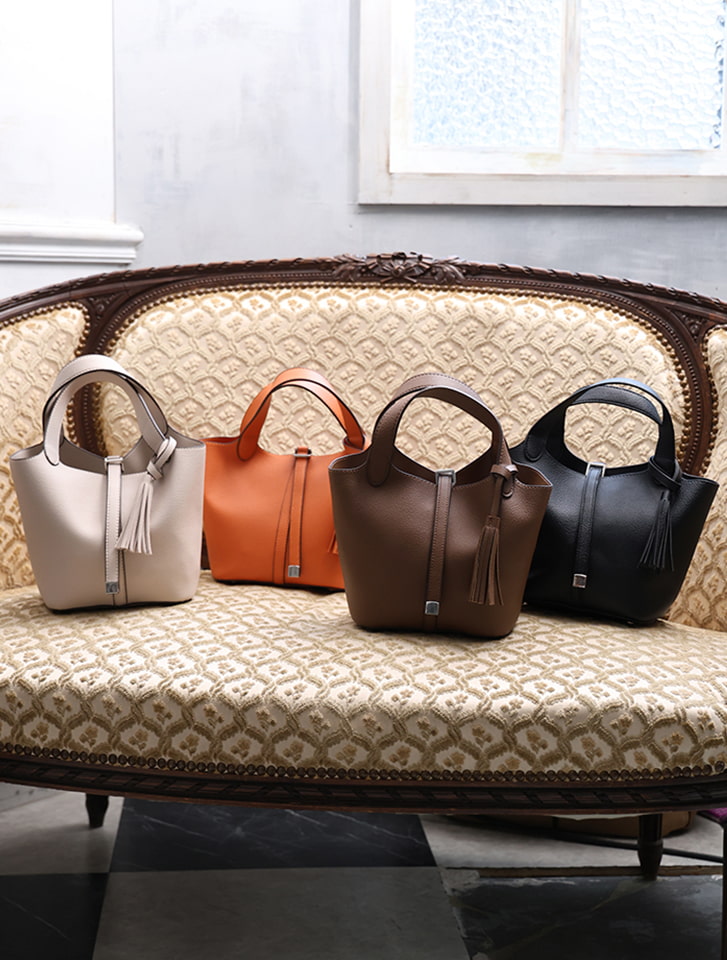 タッセル付きハンディトート