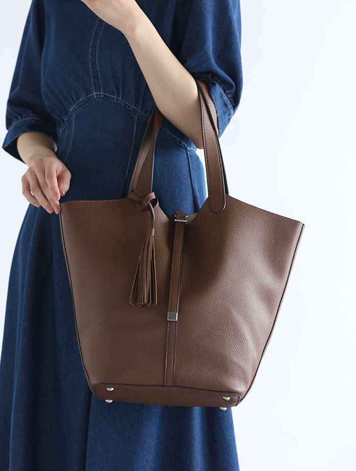 A4タッセル付きトートバッグ