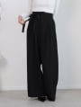 ウエストリボン付きセンタープレスワイドパンツ