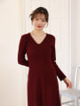 Vネックニットワンピース